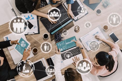 © InfiniteFlow - stock.adobe.com Foto: Teammeeting